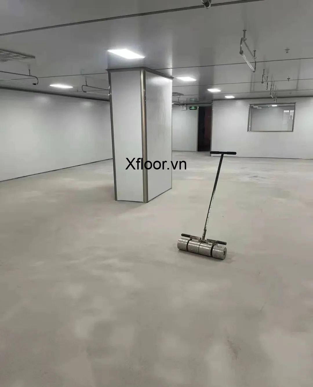 Xử lý nền trước khi thi công sàn vinyl kháng khuẩn
